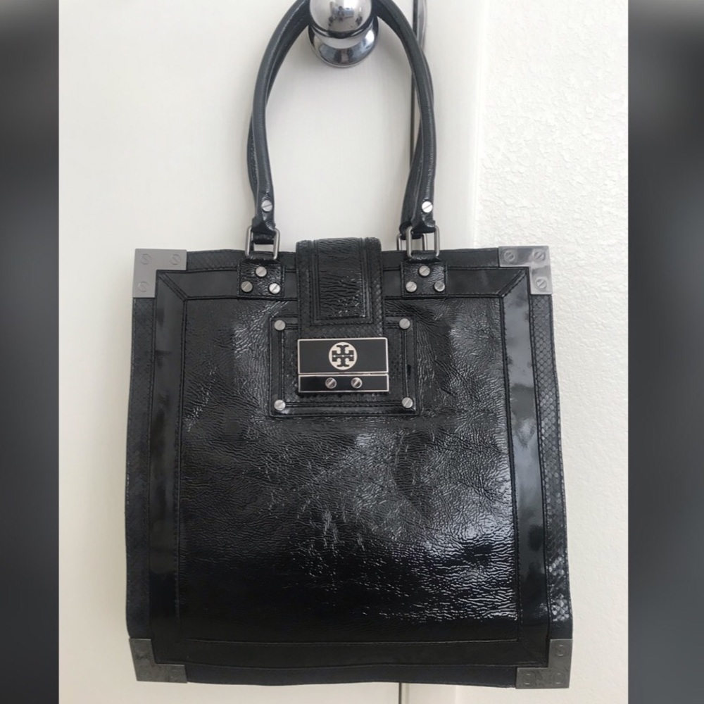 Tory Burch Patent Leather Handbag 👜